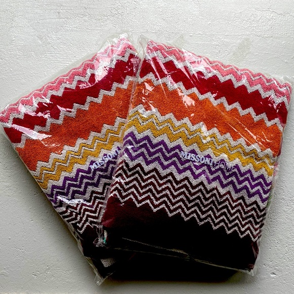 NEW IN PACKAGE Missoni Home Beach Towels - Picture 2 of 4